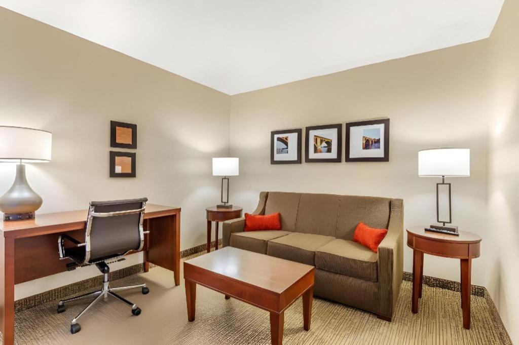 Comfort Inn Quantico Стафорд Екстериор снимка