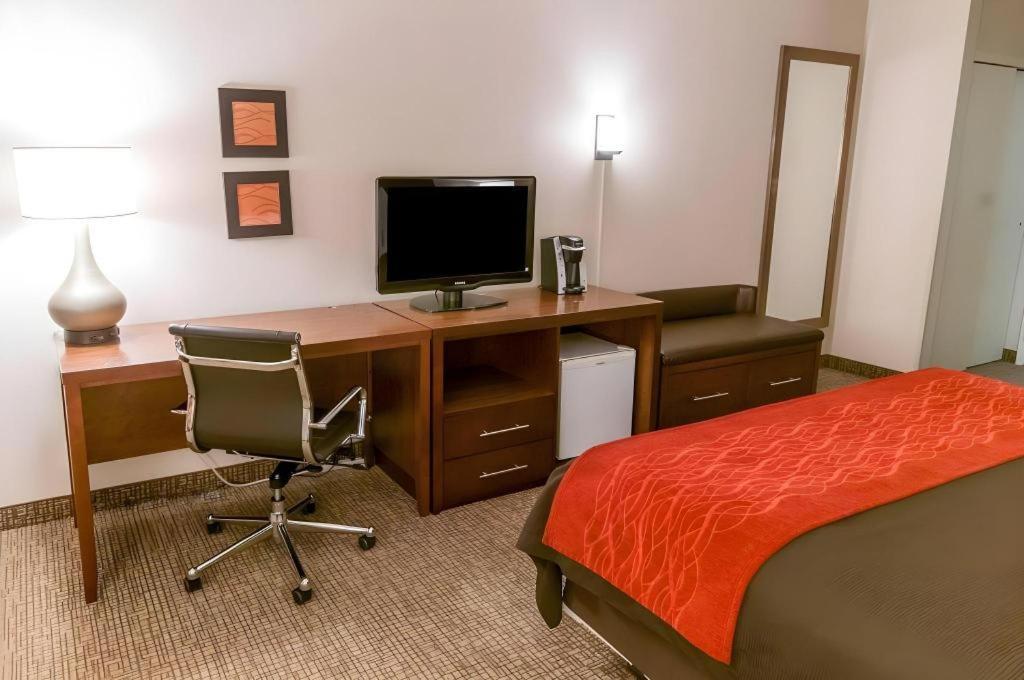 Comfort Inn Quantico Стафорд Екстериор снимка