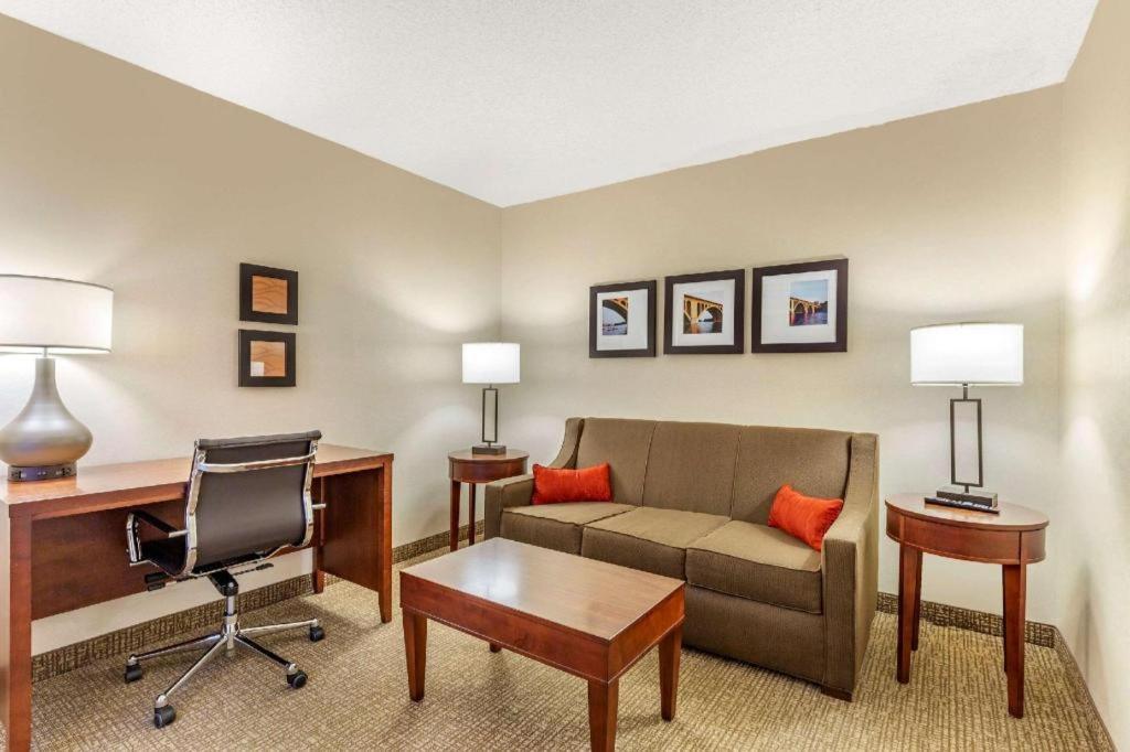 Comfort Inn Quantico Стафорд Екстериор снимка