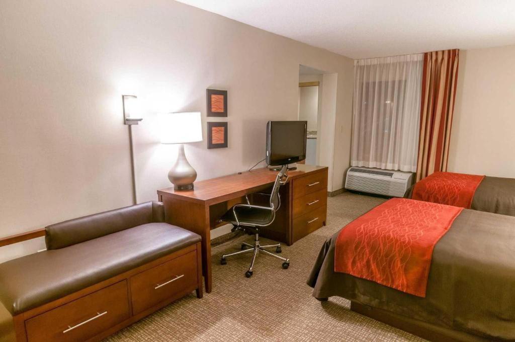 Comfort Inn Quantico Стафорд Екстериор снимка