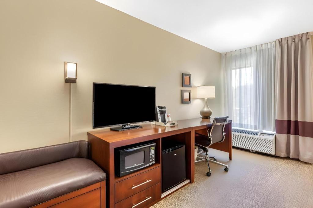 Comfort Inn Quantico Стафорд Екстериор снимка